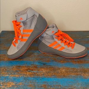Boys Adidas wrestling shoes (13k)